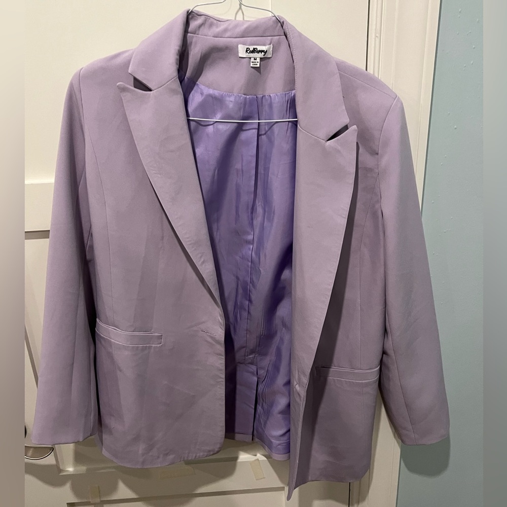 Verge Girl blazer in lavender. Size Medium.